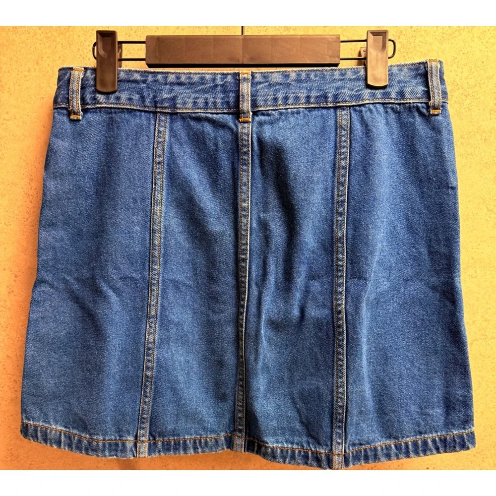Forever 21 Medium Y2K Wash Denim Button Front Mini Chic Streetwear Skirt